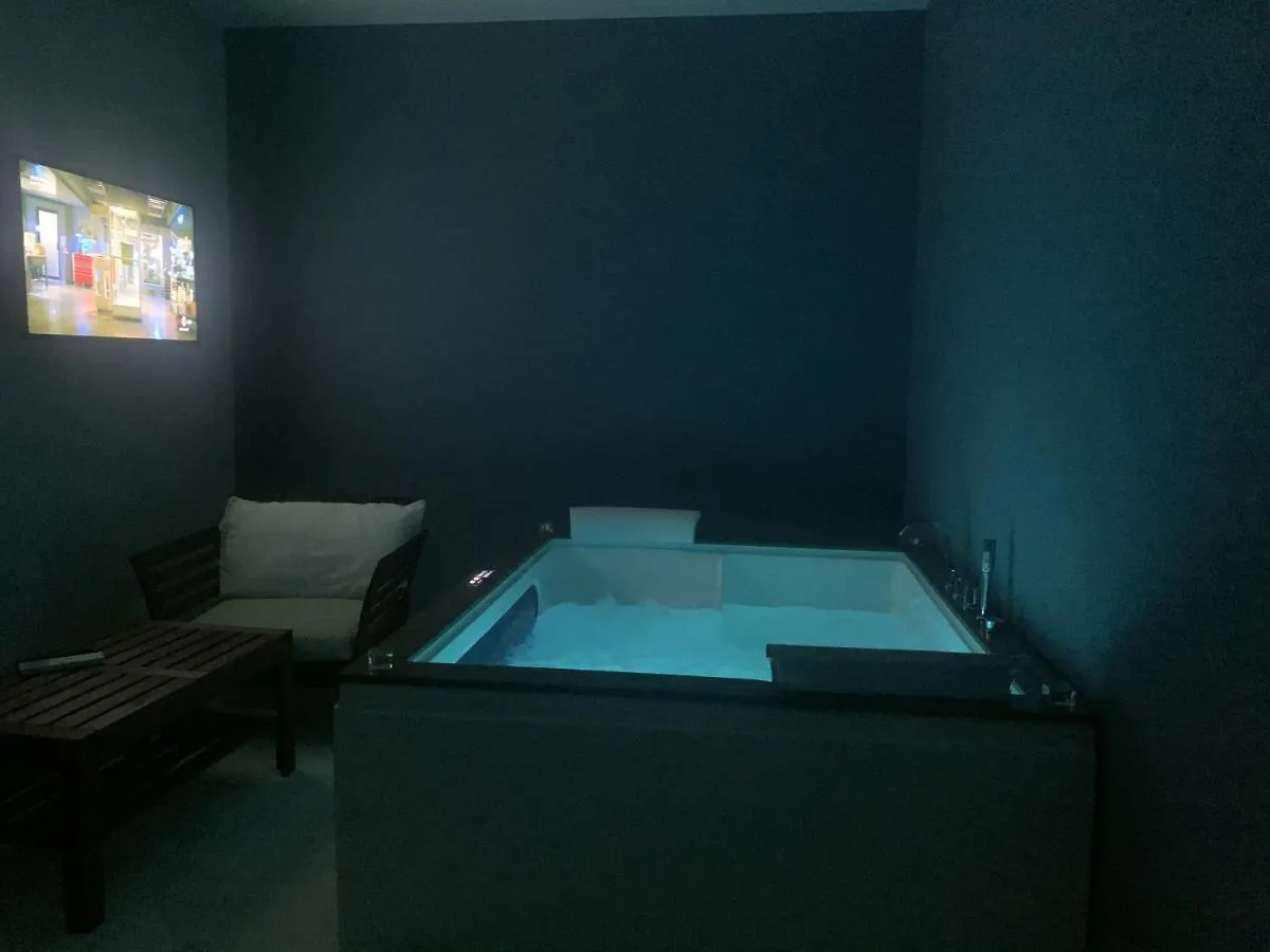 Athena Rooms With Private Spa Pachino 0*,